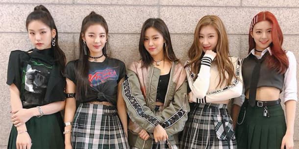 Full Profile of ITZY's Members:  Yeji, Ryujin, Lia,  Yuna and Chaeryeong