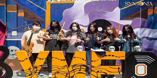 Hào hứng với Hừng đông - sự kiện đồng hành của Halloween trường Báo